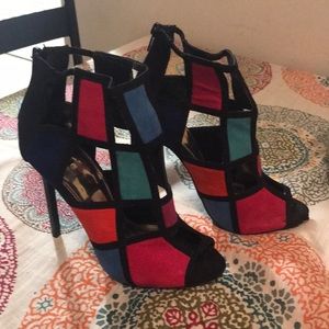 Cute and fun heels!